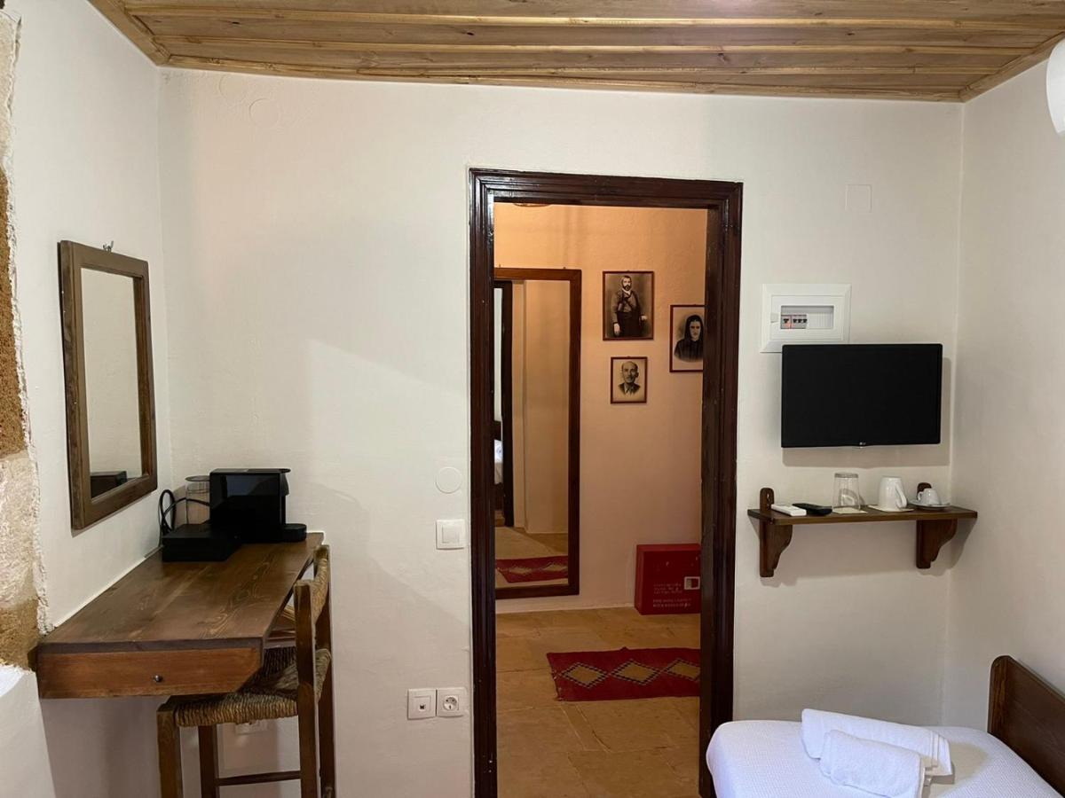 Captain Vasilis Otel 4*